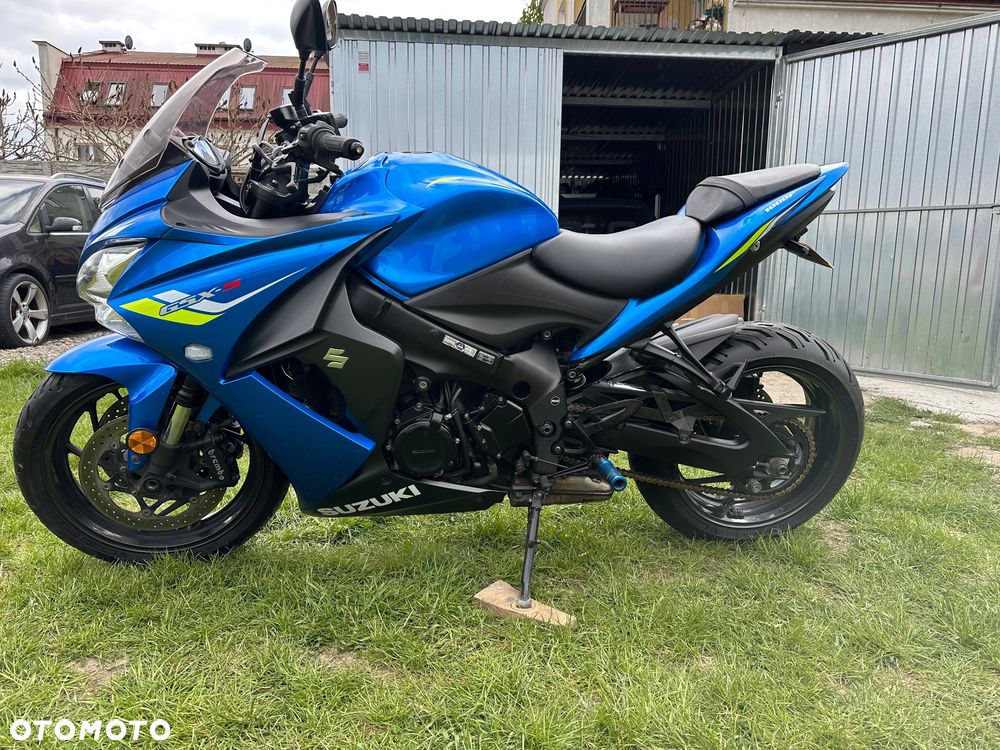 Suzuki GSX 1000 - 6