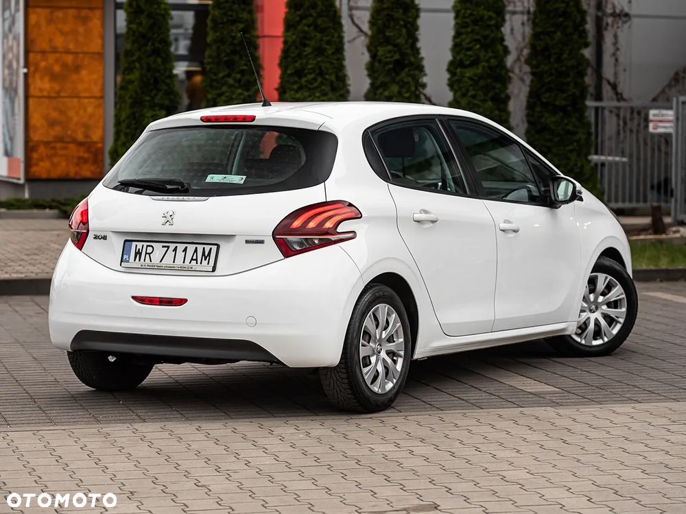 Peugeot 208 1.6 BlueHDi Allure S&S - 13