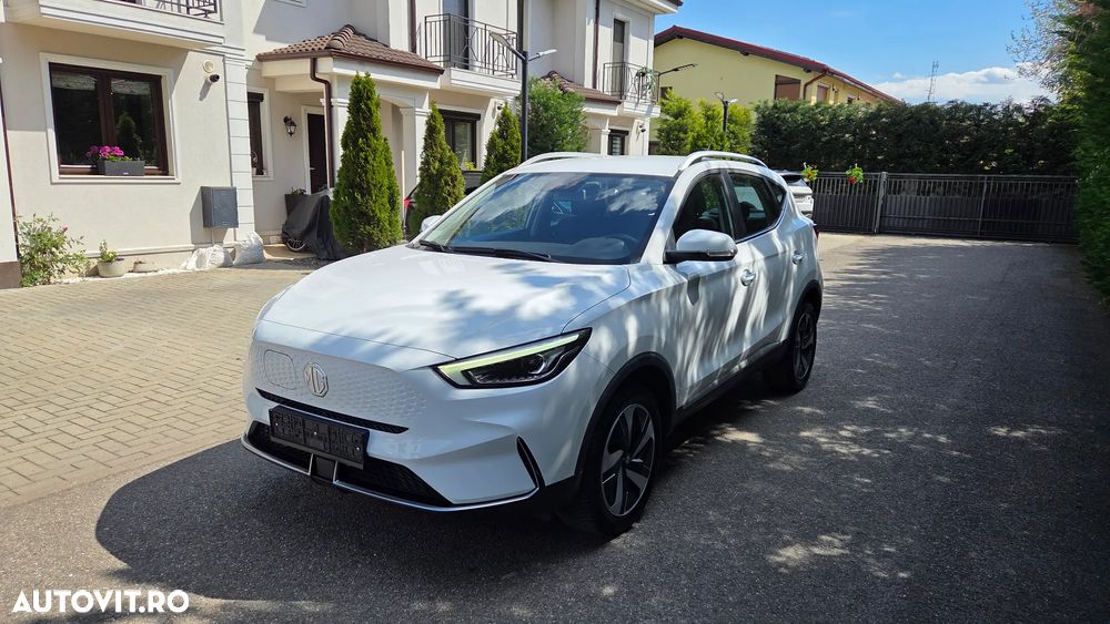 MG ZS EV Luxury - 13