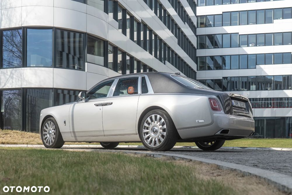 Rolls-Royce Phantom Standard - 4