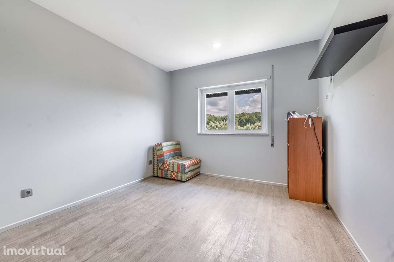 Moradia Geminada T3 Venda em Carrazedo,Amares - Grande imagem: 4/18