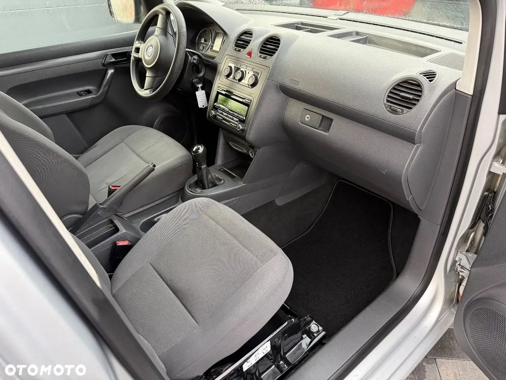 Volkswagen CADDY MAXI - 8