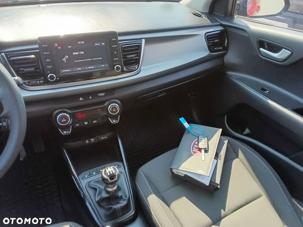 Kia Rio - 15