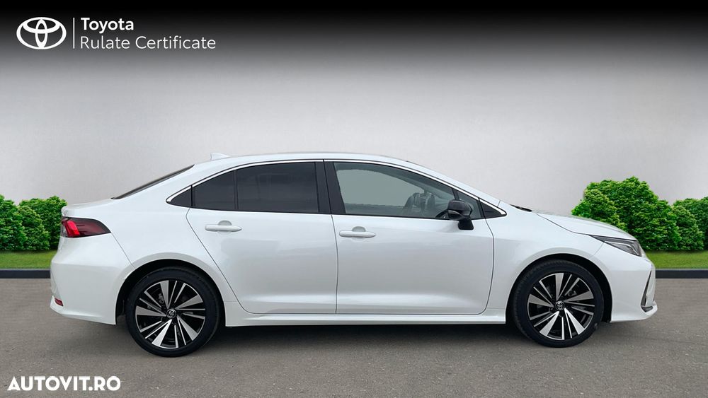 Toyota Corolla 1.8 HSD Dynamic - 18