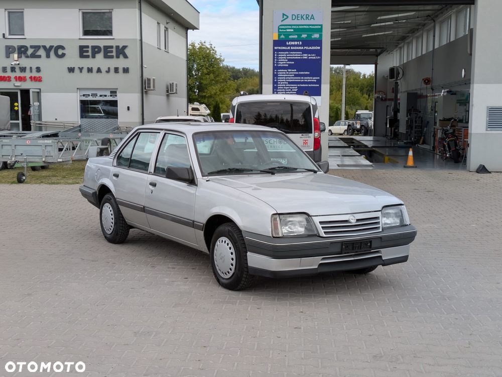 Opel Ascona - 11