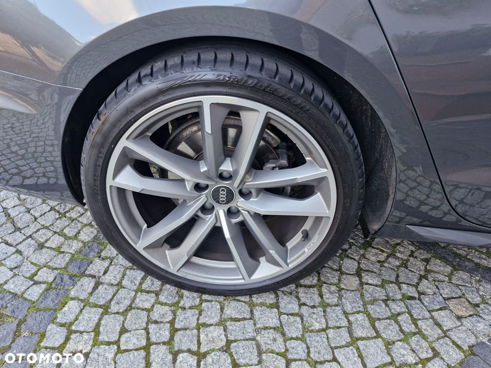Audi A4 Avant 40 TDI S tronic S line - 17