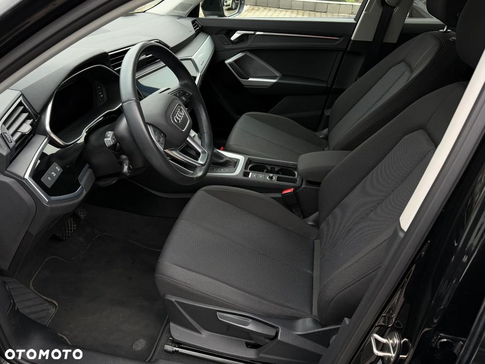 Audi Q3 Sportback - 11