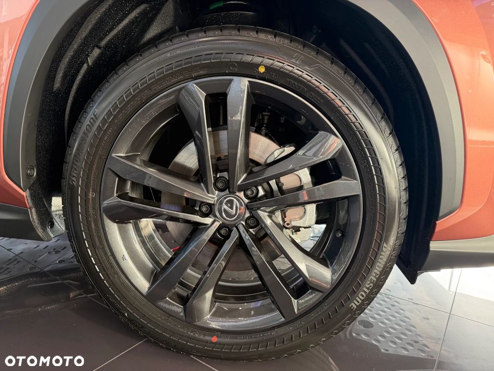 Lexus NX 450h+ Prestige AWD - 19