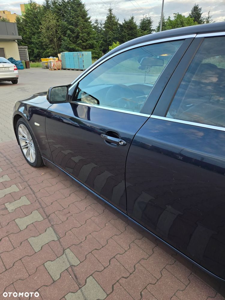 BMW Seria 5 525d - 22