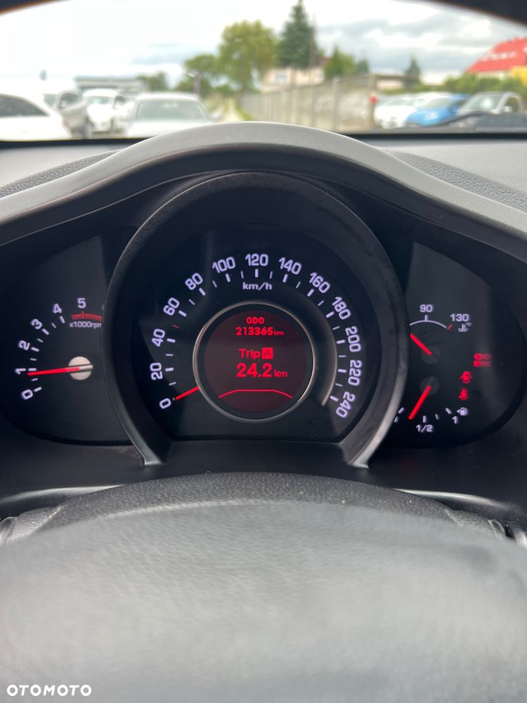 Kia Sportage 1.7 CRDI L 2WD - 14