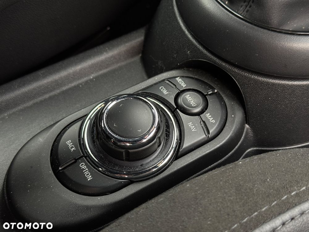 MINI Cooper Classic Trim - 18