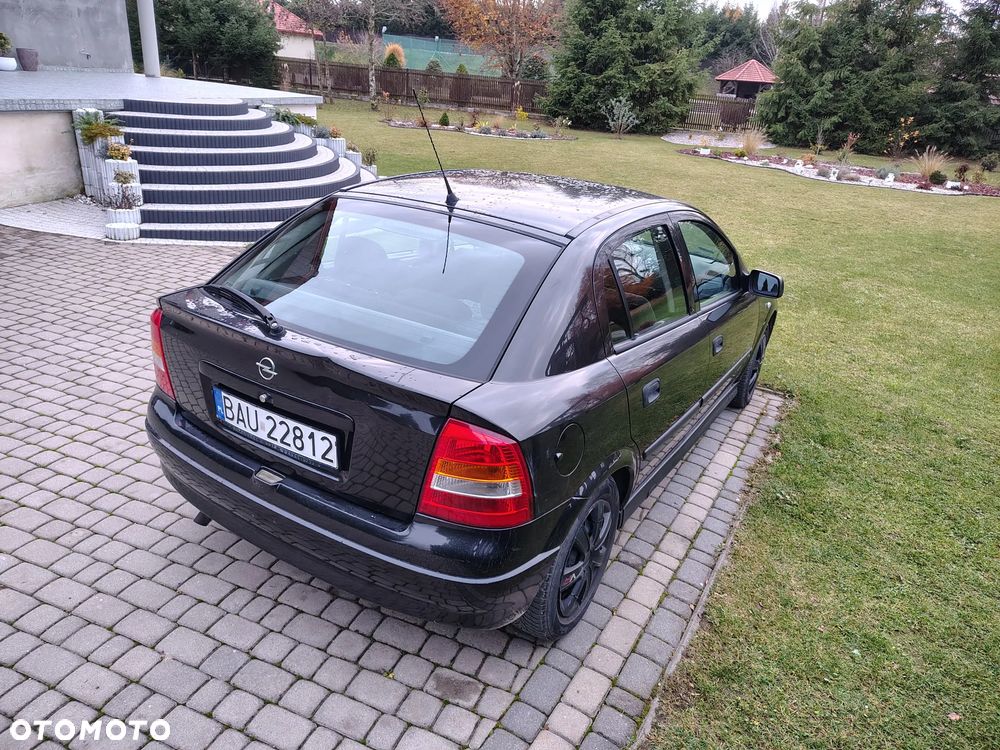 Opel Astra - 4