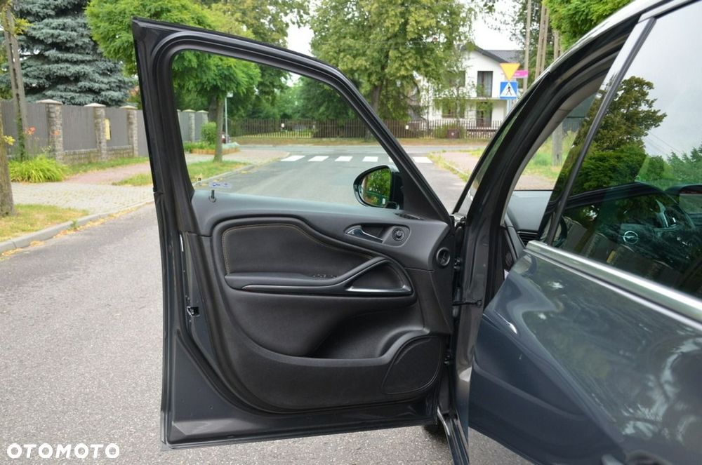 Opel Zafira - 18