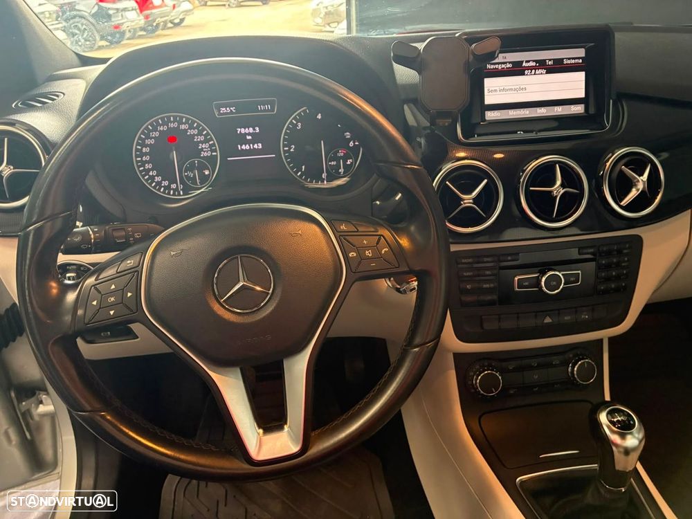 Mercedes-Benz B 180 CDI BlueEFFICIENCY - 23