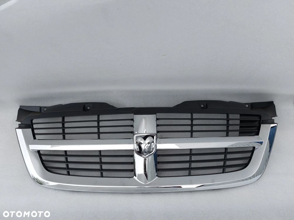 Grill atrapa Mercedes Dodge Sprinter W906 - 1