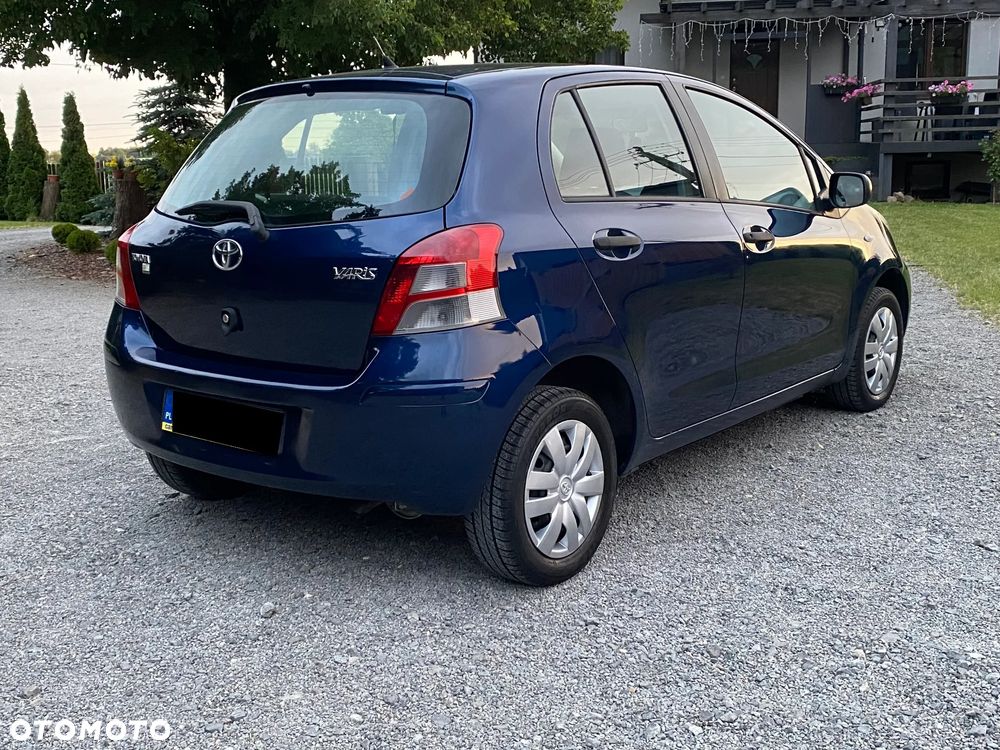 Toyota Yaris - 13