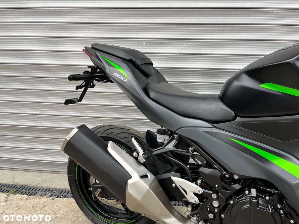 Kawasaki Ninja - 25
