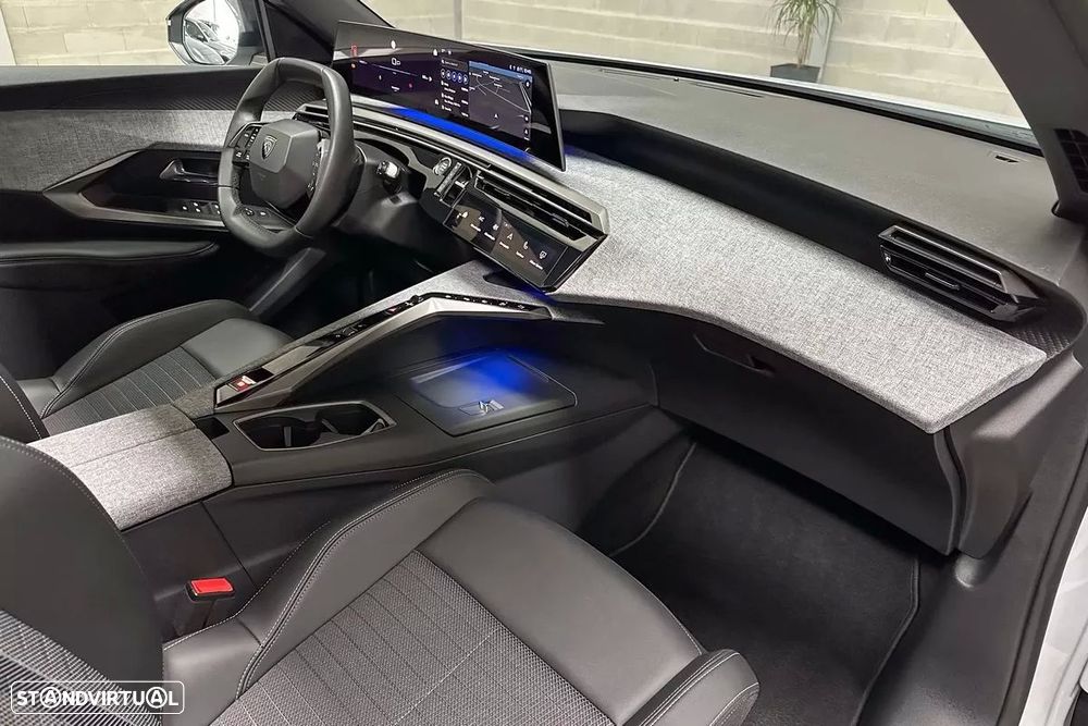 Peugeot 3008 1.2 Hybrid Allure e-DCS6 - 12