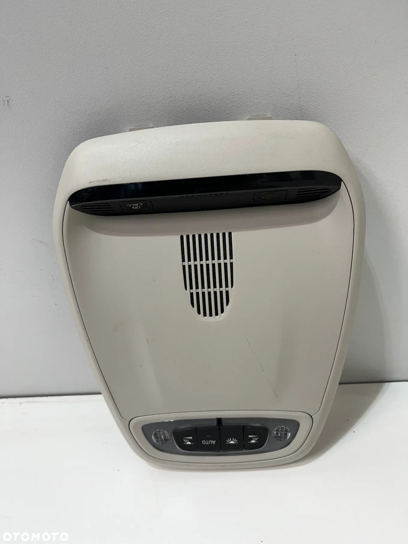 LAMPKA KABINY PANEL PODSUFITKI VOLVO XC40 32366217 - 1