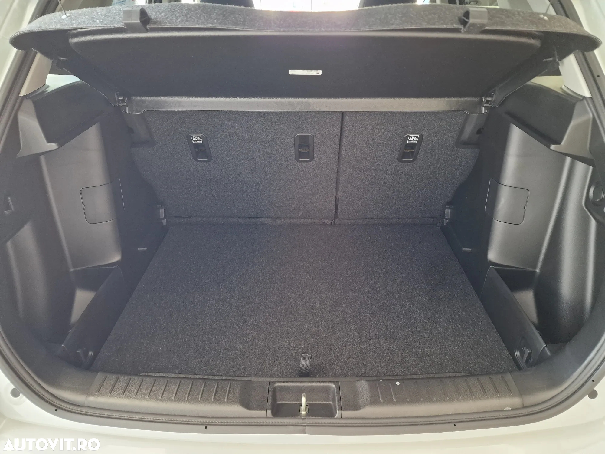 Suzuki Vitara 1.4 Boosterjet Mild-Hybrid 6AT Passion - 8