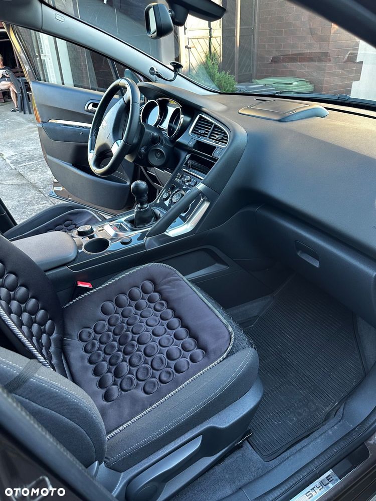Peugeot 3008 1.6 THP Active - 16
