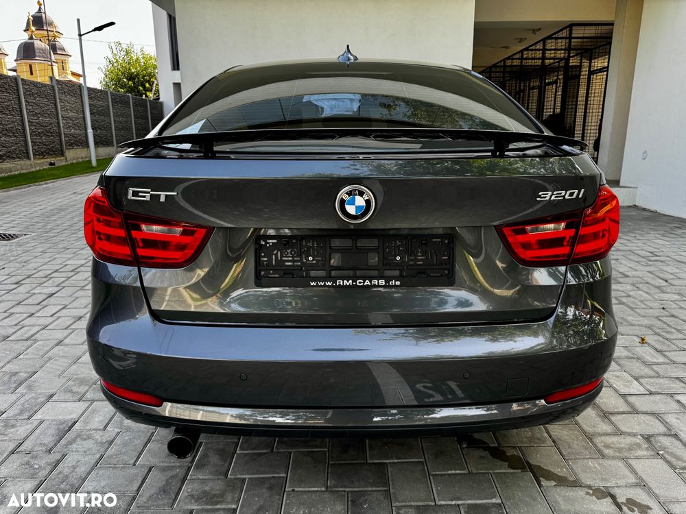 BMW Seria 3 320i GT - 9