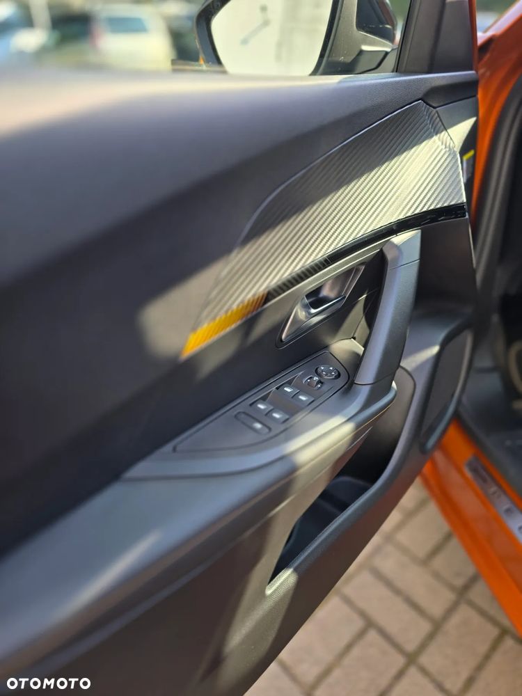 Peugeot 2008 1.2 PureTech Allure S&S EAT8 - 10