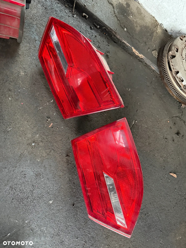 VW JETTA A6 VI LAMPY TYŁ TYLNE W KLAPĘ KOMPLET EUROPA