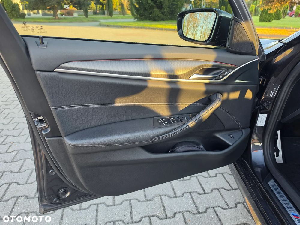 BMW Seria 5 530d xDrive mHEV M Sport sport - 23