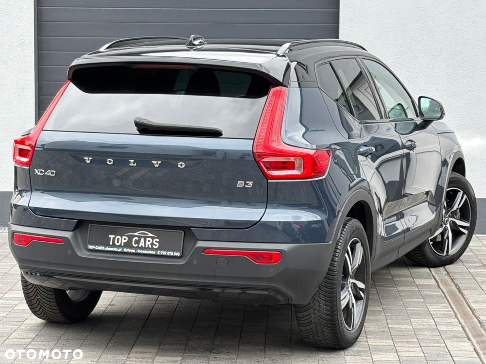 Volvo XC 40 B3 B DKG Ultra Dark - 34