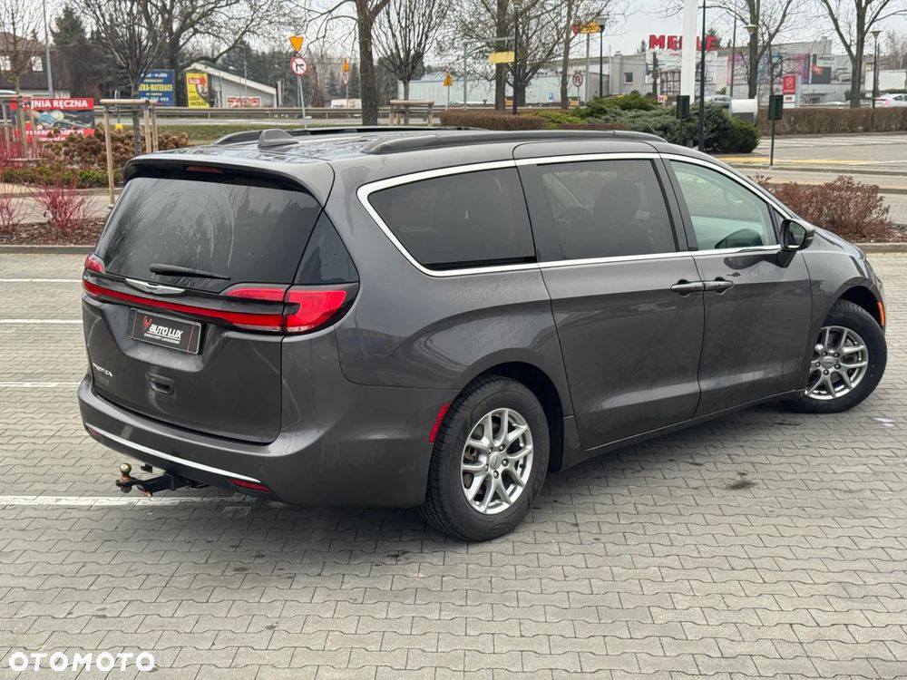 Chrysler Pacifica - 8