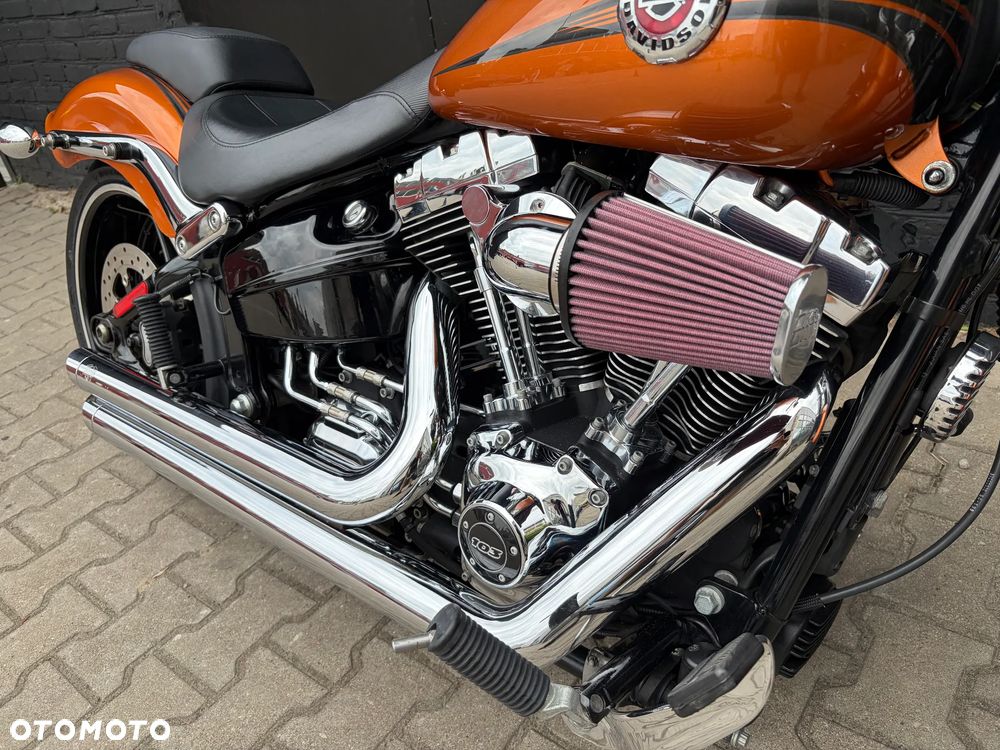 Harley-Davidson Softail Breakout - 11