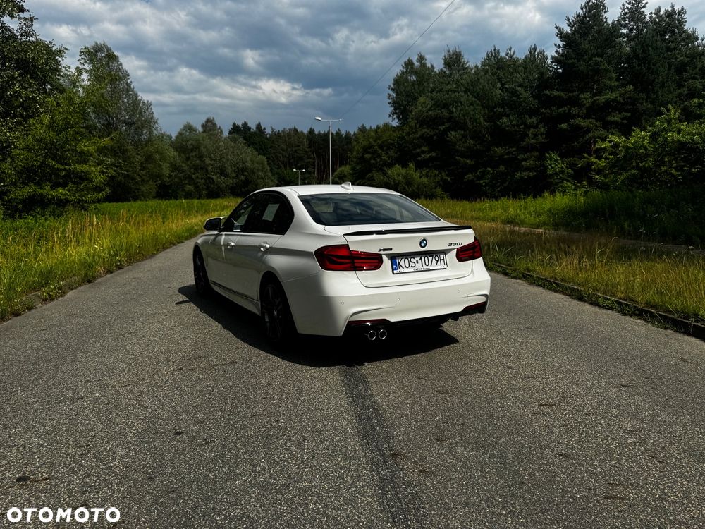 BMW Seria 3 330i GPF xDrive M Sport Shadow - 10