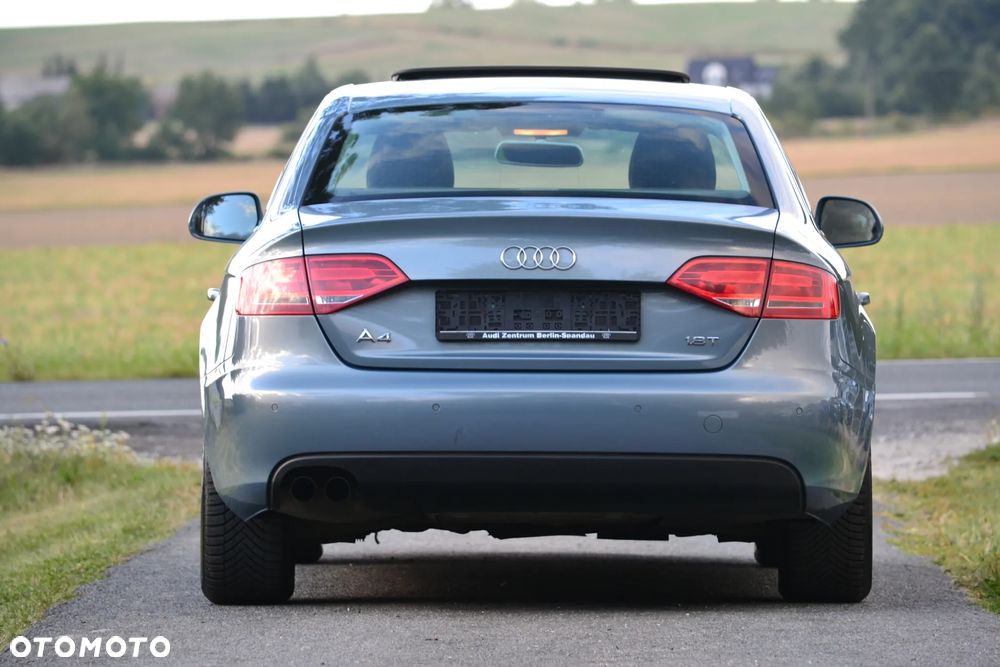 Audi A4 ver-1-8-tfsi-attraction - 9