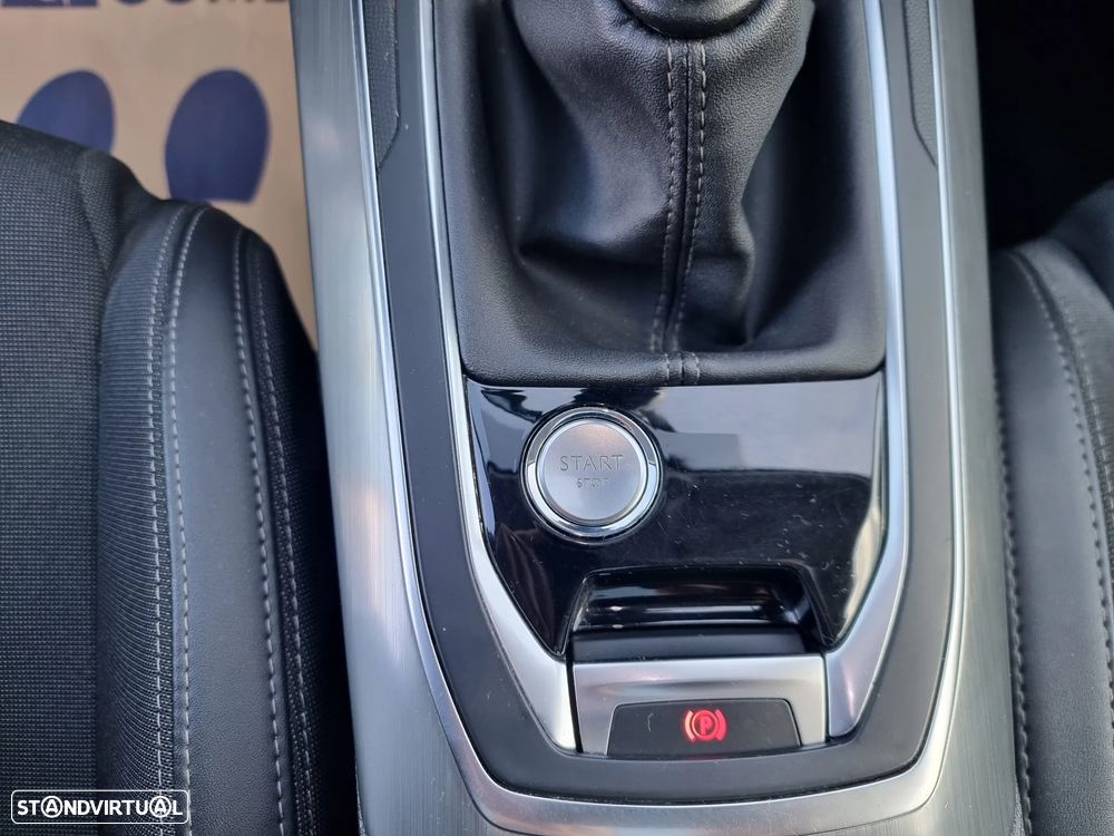 Peugeot 308 SW BlueHDi 130 Stop & Start Allure Pack - 19