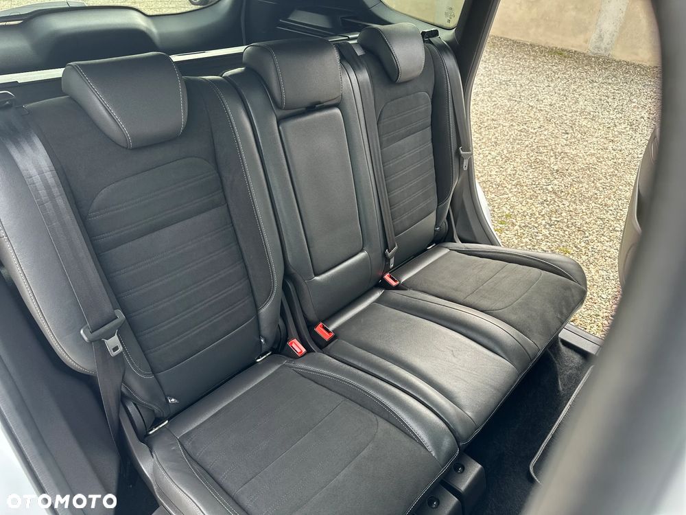 Ford Kuga 1.5 EcoBoost 2x4 ST-Line - 17