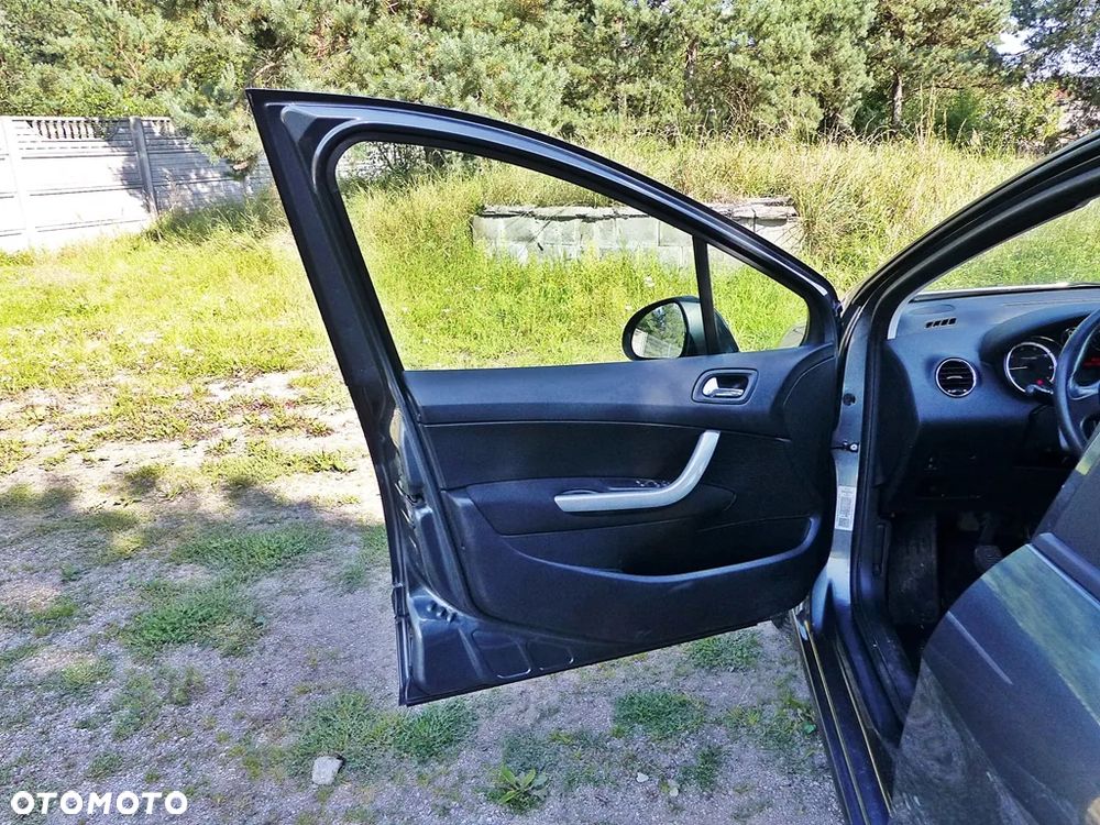 Peugeot 308 120 VTi Millesim 200 - 18