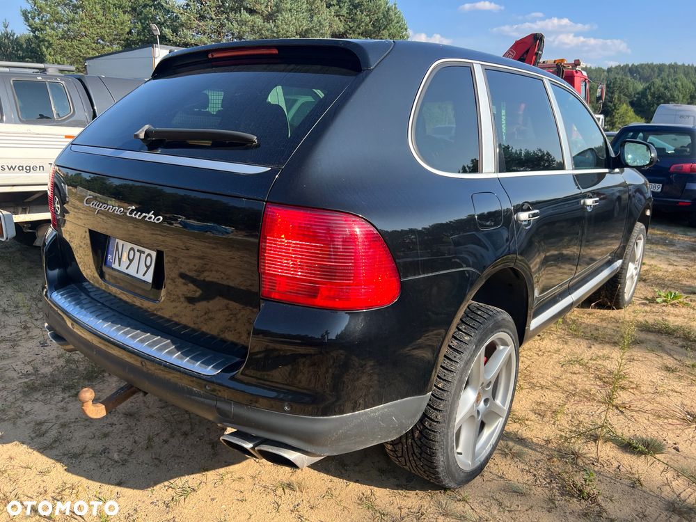 Porsche Cayenne Turbo - 4