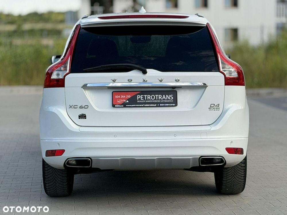 Volvo XC 60 D4 SCR Momentum - 10