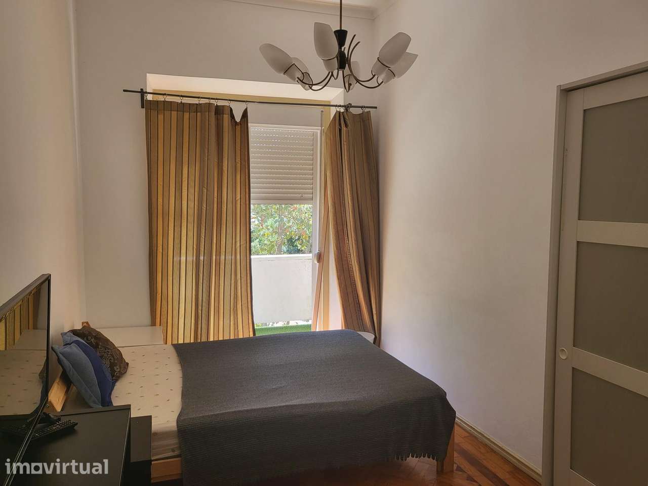 Quarto Individual Moscavide com Varanda - Grande imagem: 2/5