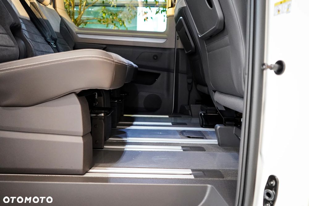 Volkswagen Multivan 2.0 TDI L2 Edition DSG - 23