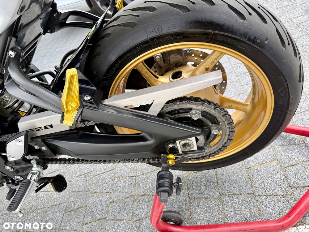 Yamaha FZ8 - 6