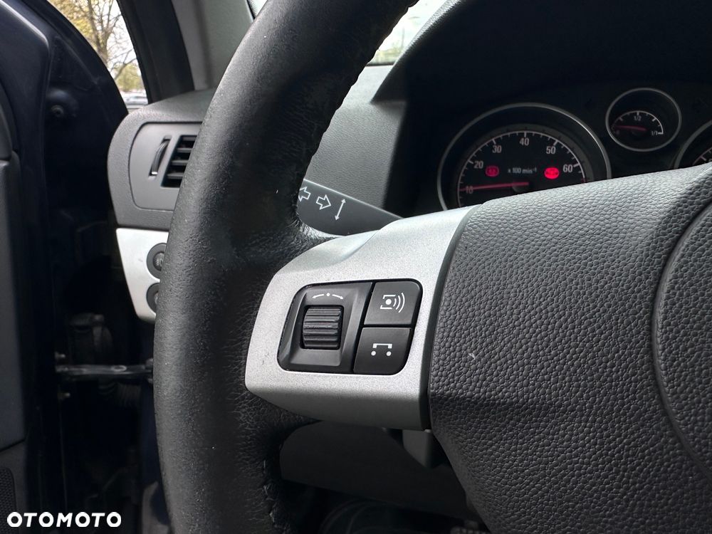 Opel Astra 1.6 Catch me - 11