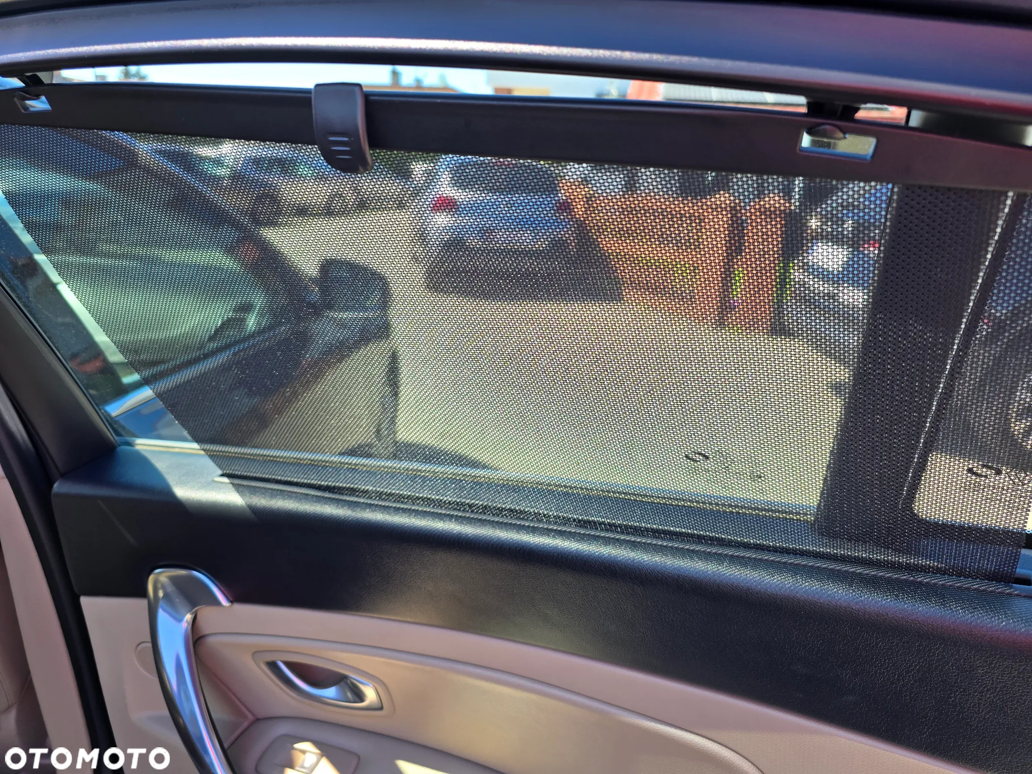 Renault Latitude V6 dCi 240 FAP - 12