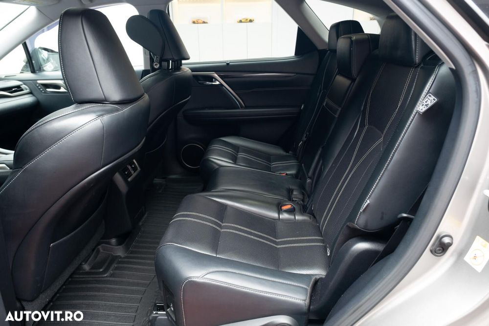 Lexus Seria RX - 26