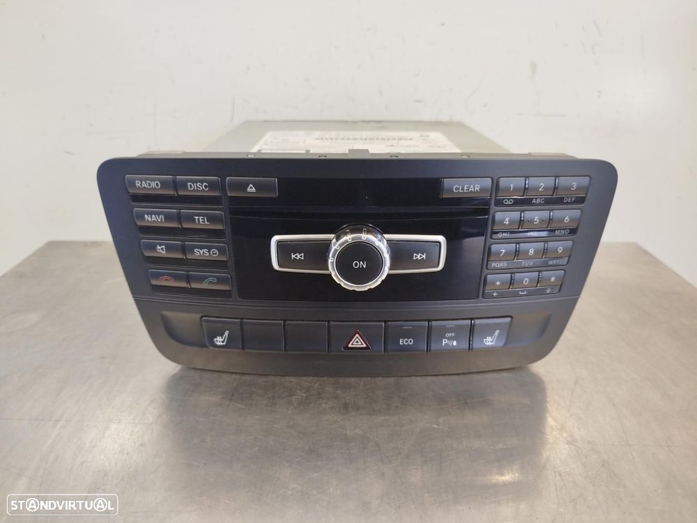 SISTEMA DE ÁUDIO RÁDIO CD MERCEDES-BENZ CLASE A BM 176 - 1