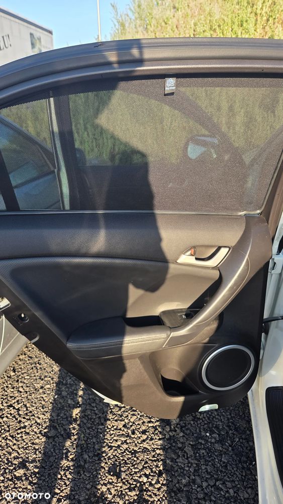 Honda Accord 2.0 Executive - 27