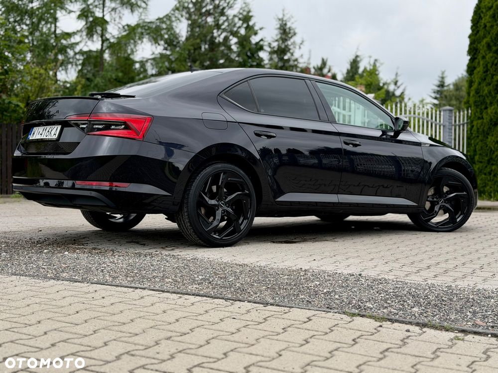 Skoda Superb 2.0 TDI Sportline - 33