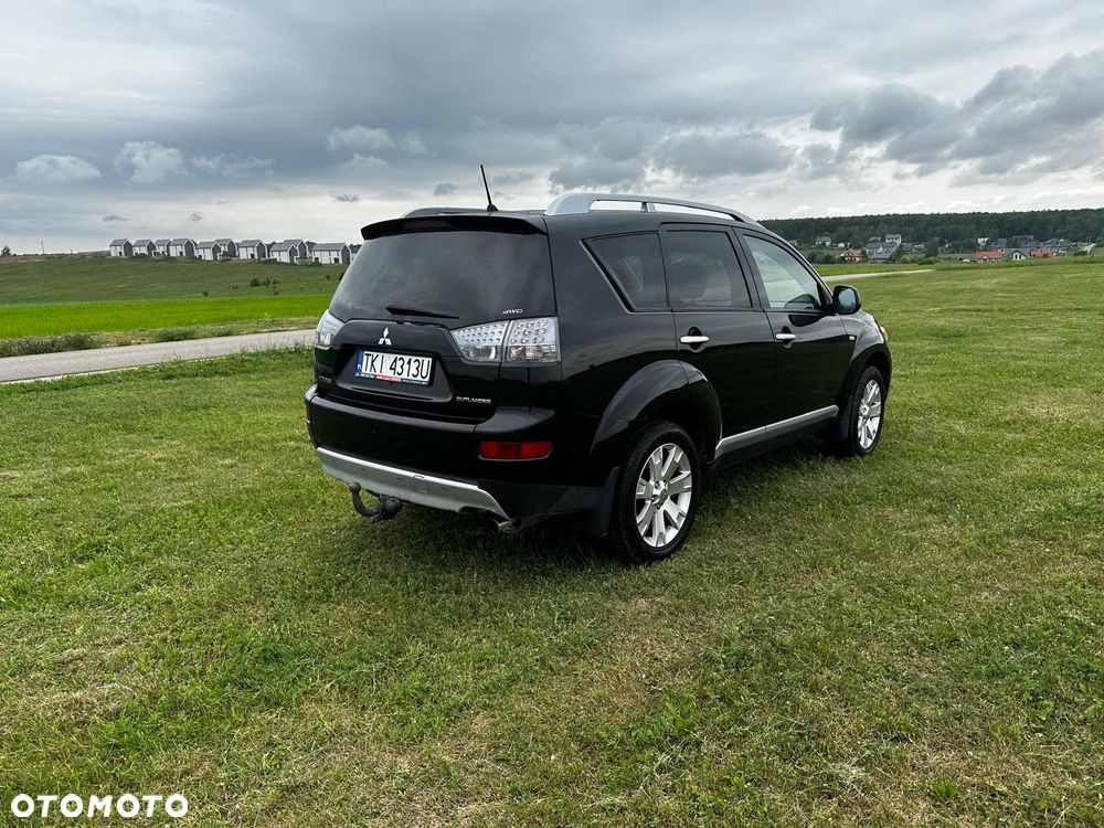 Mitsubishi Outlander 2.0 DID Instyle NAVI - 5