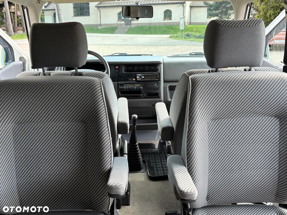 Volkswagen Transporter Mixt - 12